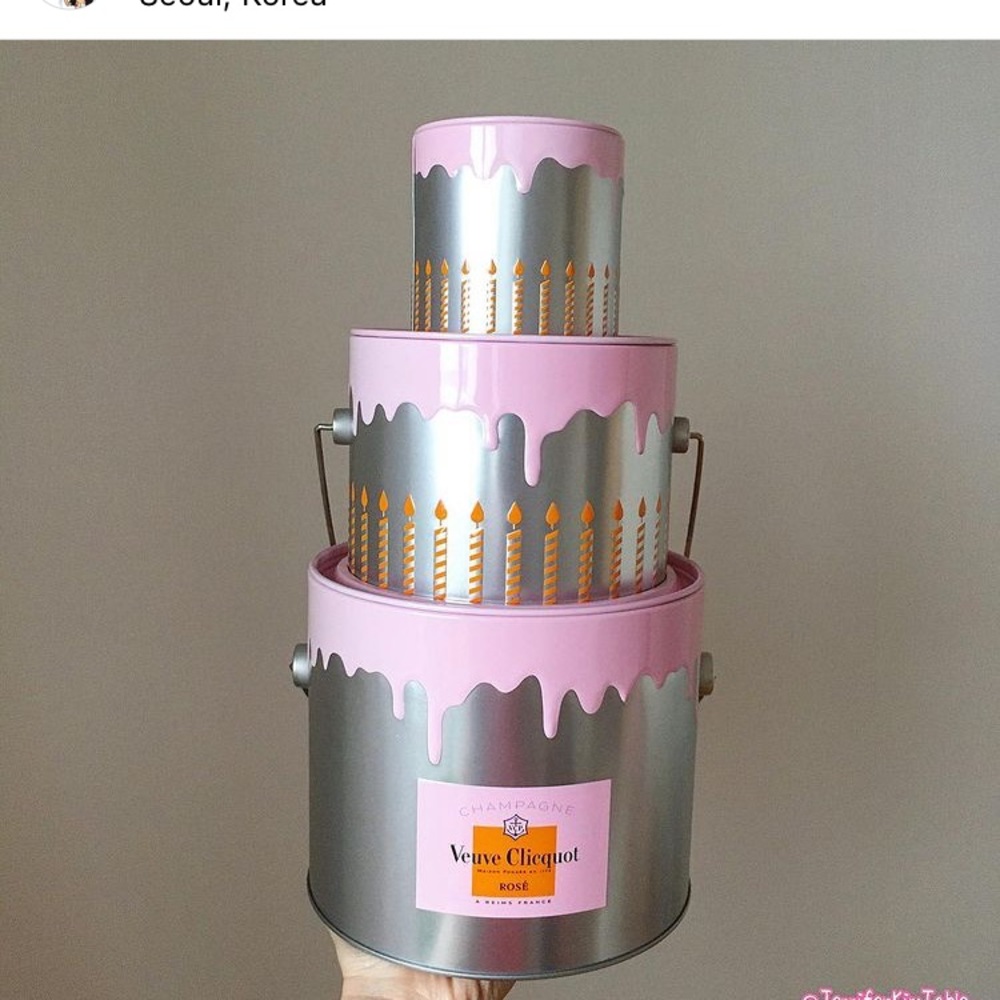 ISO: Veuve Clicquot 200th Birthday Cake ice bucket